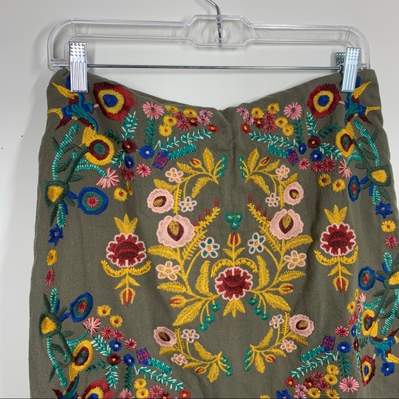 Umgee That’s my girl! Embroidered Mini Skirt Sz M - Picture 2 of 8